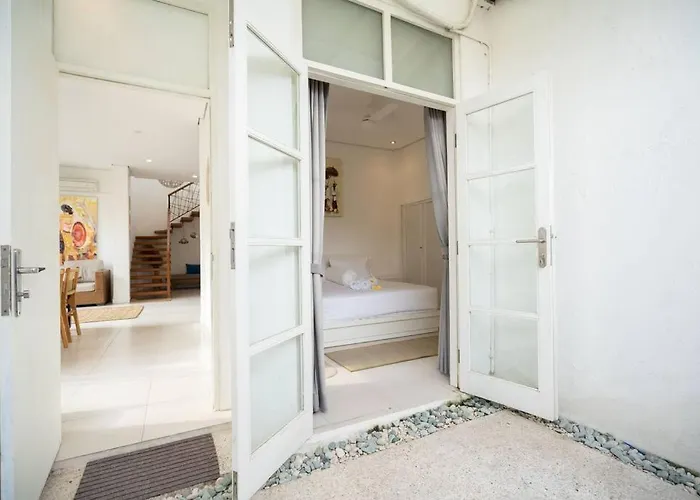 فيلة Kainara 2 - Cozy In Center Of